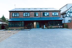 Stunning 1-bed Apartment in Purley