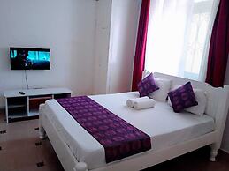 Lux Suites Bustani studio Apartments