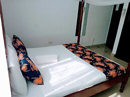 Lux Suites Bustani studio Apartments