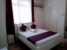 Lux Suites Bustani studio Apartments