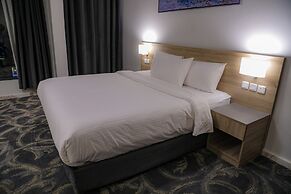 Laten Suites Al Salim Plaza