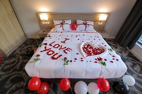 Laten Suites Al Salim Plaza