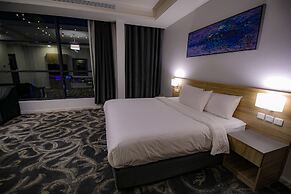 Laten Suites Al Salim Plaza
