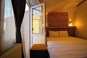 Kaya Hotel SAW