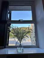 Remarkable 1-bed Seaview Beach Apartment Barmouth