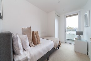 3 Bed Flat by Limehouse Basin