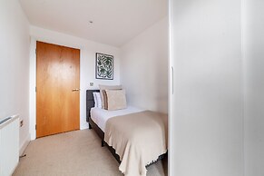 3 Bed Flat by Limehouse Basin