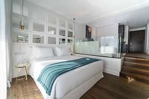 Petit Palace Suites Hotel