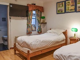 Shiralee Holiday Home