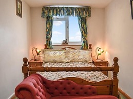 Shiralee Holiday Home