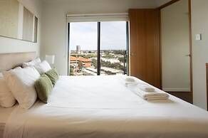 Lovely 2BR Apartment in West Perth With Parking!