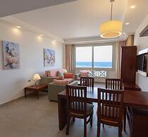 Oyster Bay Beach Suites