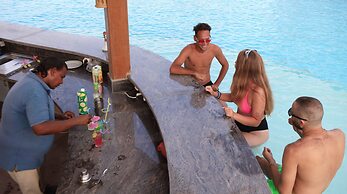 Oyster Bay Beach Suites