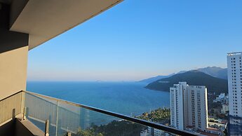 Flc Sea Tower - ChillNow