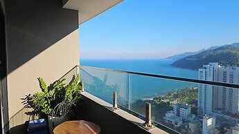 Flc Sea Tower - ChillNow