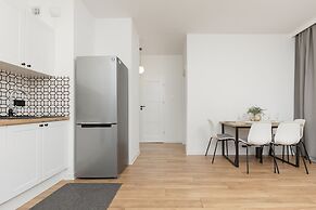 Spacious Apartment by Renters