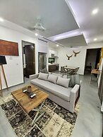 Hollywood Apartment
