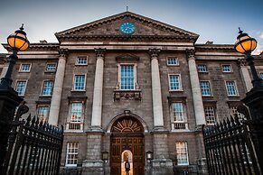 CITY CENTRE 1BR SUITE APT IN DUBLIN-2