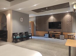 Padmini Resorts