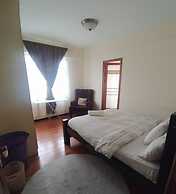 Lux Suites Marcus Garden Apartments