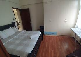 Lux Suites Marcus Garden Apartments