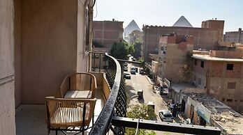 King Badr pyramids inn