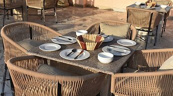 King Badr pyramids inn