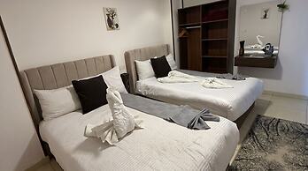 King Badr pyramids inn