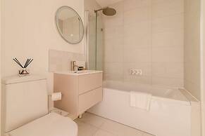 Beautiful 2 Bed, 2 Bath Abode In Dulwich