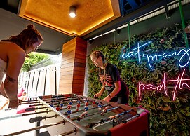 Mad Monkey Phuket
