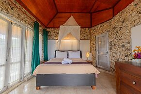 Annaya House