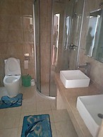 Lux Suites Silver Habor  Apartments
