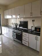 Lux Suites Silver Habor  Apartments