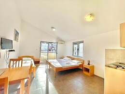 Cozy Apartments Kostovic
