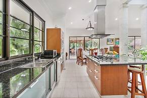 4-BR Pool Villa - Garden & Beach Access