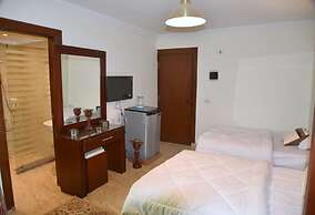 KING KHOUFO HOTEL