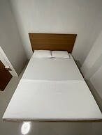 OYO 75577 Palace Hostel