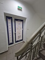 Lambo's Corner