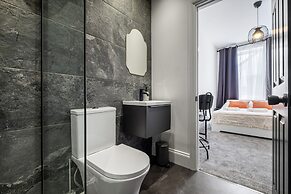Immaculate 6-bed House in Newcastle