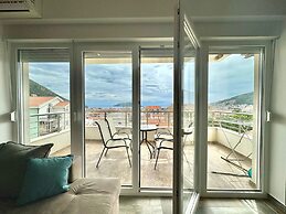 Bucanero Apartments Budva