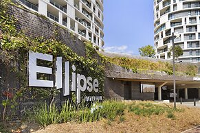 Ellipse Waterfall 31002