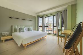 Chamemon Bed Phuket Town