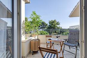 Beachfront apartment Milan with balcony