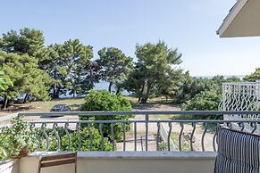 Beachfront apartment Milan with balcony