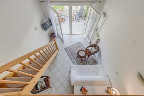 Beachfront apartment Milan with balcony