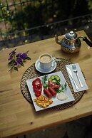 Lb Boutique Hotel