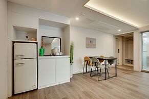 Two H Hotel