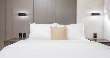 Two H Hotel