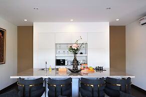 The Claremont Luxury Villas