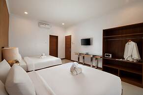 The Claremont Luxury Villas